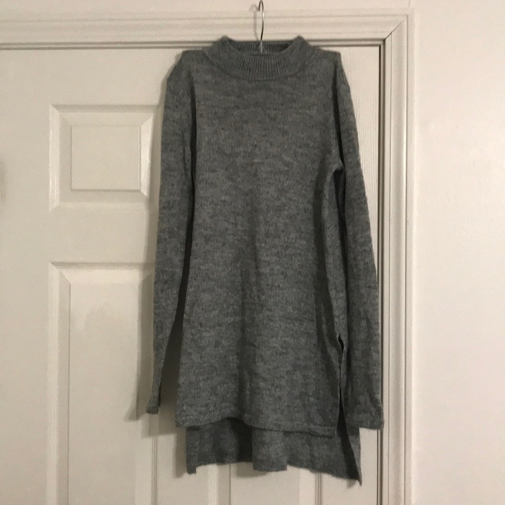 H&M grey sweater